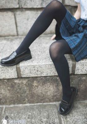 制服师生第二页_BD英语手机在线观看