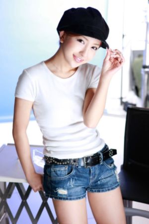 美女被扒开大腿猛戳_蓝光电影完整版在线观看